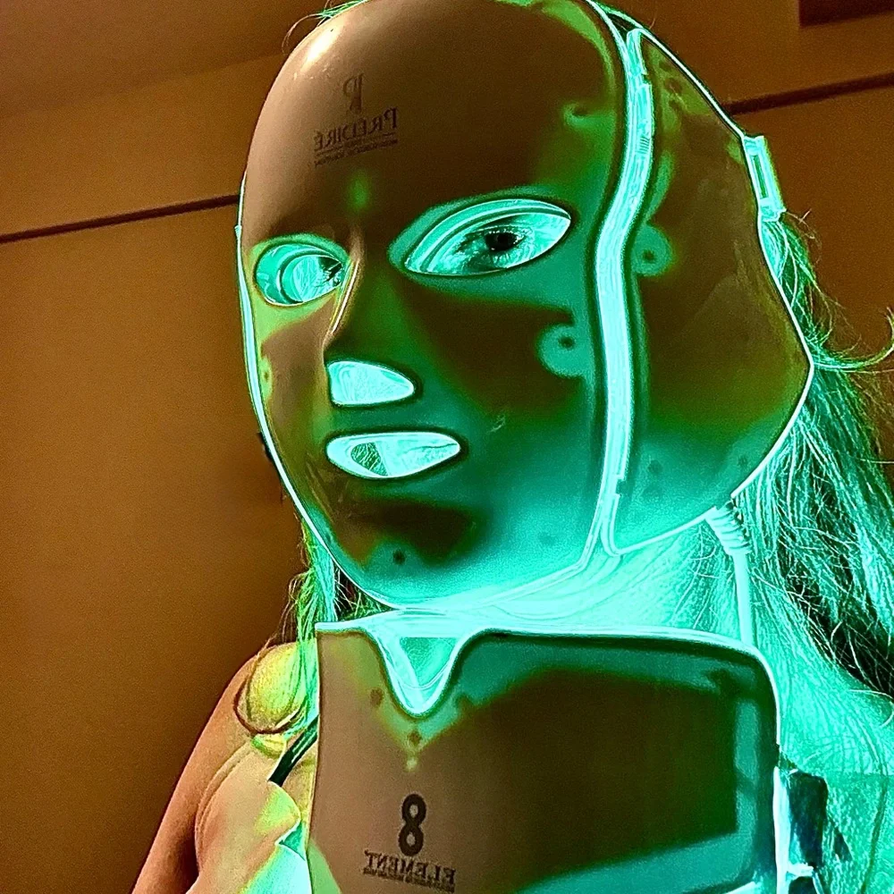 LED Facial Mask Device - Picture 3 of 9
